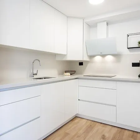 Sunny Olympia By Sunkeyrents